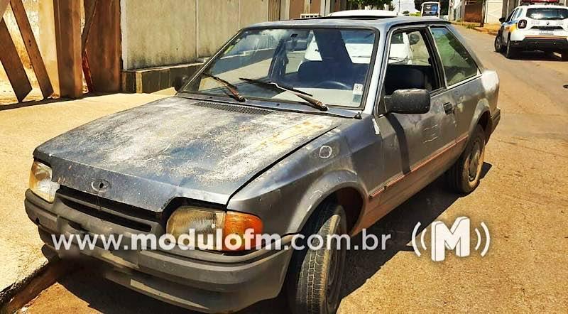 Com apoio de câmeras do Olho Vivo, PM  recupera carro furtado e prende dois suspeitos em Patrocínio